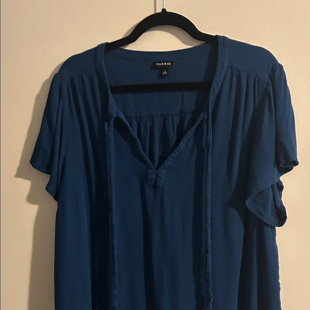 torrid Deep Blue Short Sleeve Tie-Front Peasant Top